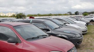 A partir de R$ 1 mil: Detran-PR promove leilão de 105 veículos para circulação em Cascavel