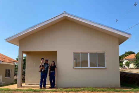 Imagem referente a 23 famílias de Jundiaí do Sul recebem casas próprias financiadas pela Cohapar