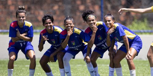 Imagem referente a JUBs promovem maior participação feminina no futebol universitário