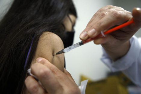 Imagem referente a 290 mil vacinas contra a gripe já foram aplicadas no Paraná; Dia D será neste sábado