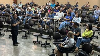 Evento do IDR-Paraná na ExpoLondrina discute criação de abelhas para geração de renda