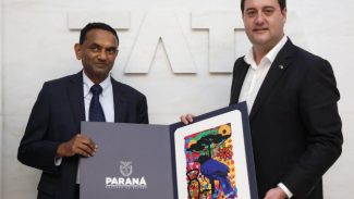 Comitiva do Paraná começa agenda na Índia com visita a gigante global de tecnologia