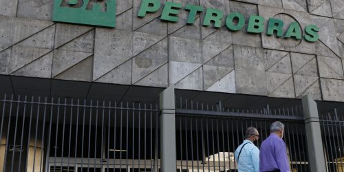 Imagem referente a Petrobras entrará com recurso contra suspensão de conselheiro