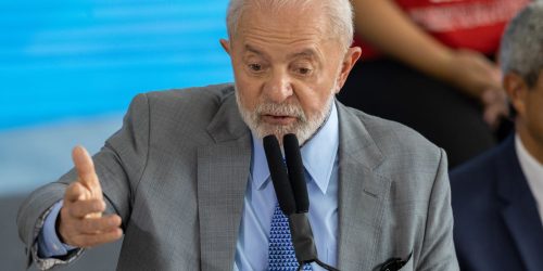 Lula embarca para a Colômbia na terça-feira