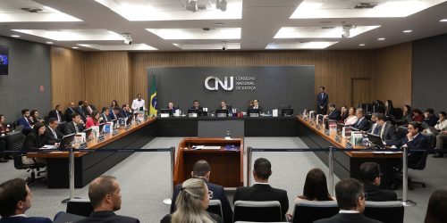 Imagem referente a Maioria do CNJ derruba decisão que afastou juíza Gabriela Hardt