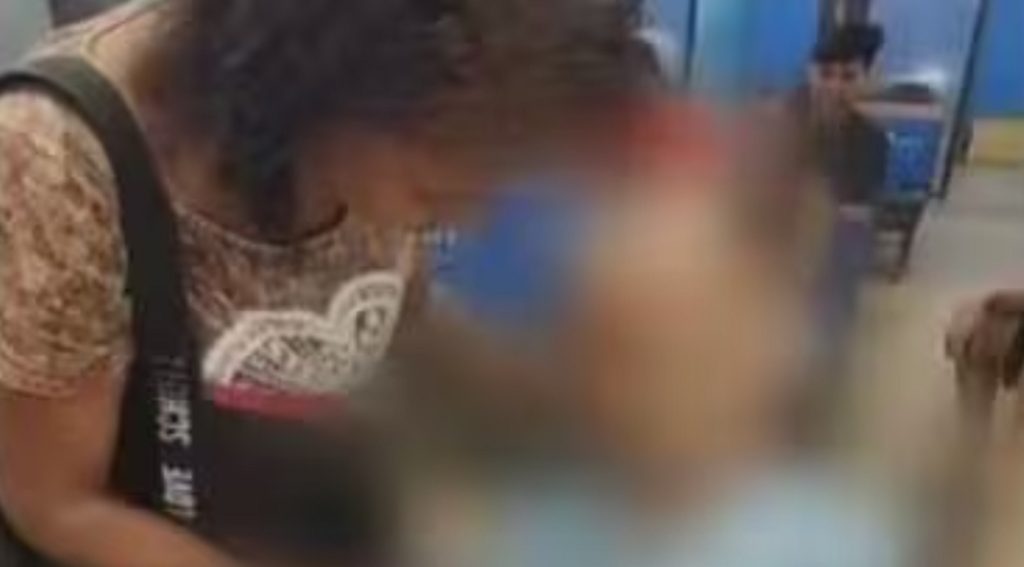 Mulher tenta fazer empréstimo de R$ 17 mil e leva tio morto em cadeira de rodas para assinar; veja vídeo