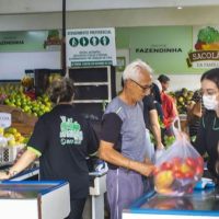 Imagem referente a Frio em Curitiba? Sacolões da Família já oferecem frutas e verduras de outono-inverno