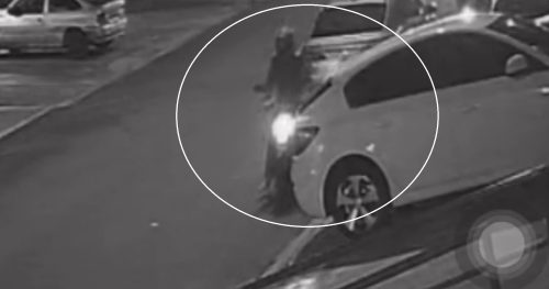 Vídeo mostra motociclista que matou Maylon Tavares da Cruz chegando ao local do crime