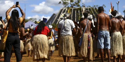 Imagem referente a Mobilização indígena em Brasília vai pressionar contra marco temporal