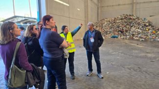 Técnicos da Agepar conhecem ações de gestão de resíduos sólidos em Portugal