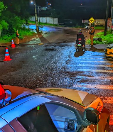 Imagem referente a Polícia Militar realiza operação para combater trânsito irregular em Cascavel