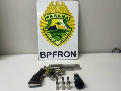 Operação Protetor: passageiro de carro de aplicativo é preso com revólver durante patrulha na BR-277
