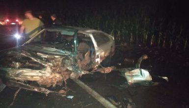 Imagem referente a Acidente fatal: condutor de Gol morre após colisão com caminhão em Toledo