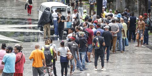Imagem referente a Vereadora denuncia PM por impedir doação de comida à população de rua