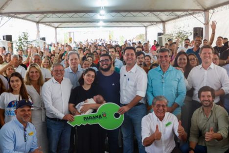 Governador participa da inauguração do Residencial Laguna di Valência em Londrina