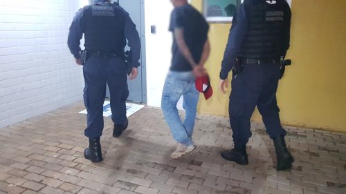 Imagem referente a Com carteira suspensa, jovem é detido durante operação de trânsito