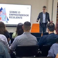 Imagem referente a Escola de Inovação de Curitiba inicia programa de mentorias com encontro sobre resiliência empresarial