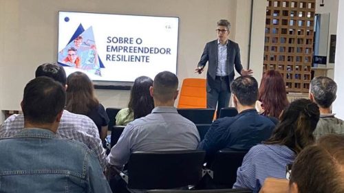 Imagem referente a Escola de Inovação de Curitiba inicia programa de mentorias com encontro sobre resiliência empresarial