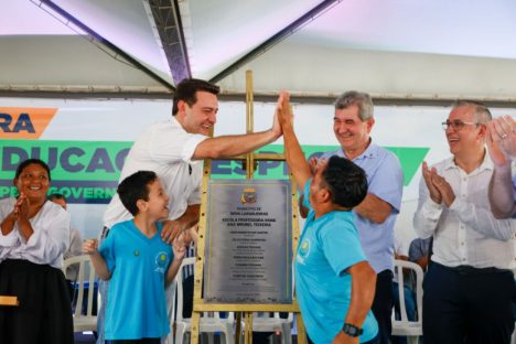 Imagem referente a Em Nova Laranjeiras, governador inaugura 1ª Escola de Educação Especial feita pelo Estado