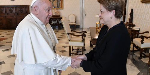 Imagem referente a Papa Francisco recebe Dilma Rousseff no Vaticano