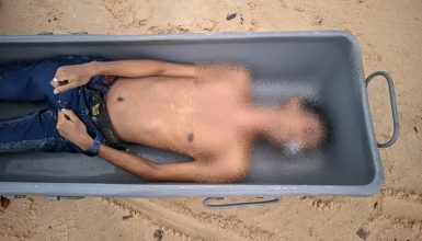 Imagem referente a Corpo de homem é encontrado boiando na praia após show