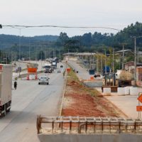 Imagem referente a Estado investe R$ 1 bilhão em rodovias do Sul, Centro-Sul, Grande Curitiba e Litoral