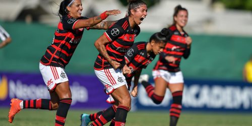 Imagem referente a Flamengo goleia Santos por 7 a 0 no Brasileiro Feminino