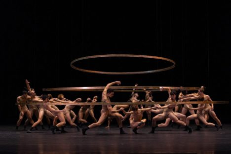 Imagem referente a “Conexões”: Balé Teatro Guaíra reúne coreógrafo francês, valsa e dança contemporânea