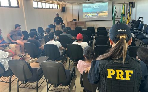 Imagem referente a Polícia Rodoviária Federal realiza ação educativa de lançamento do Maio Amarelo