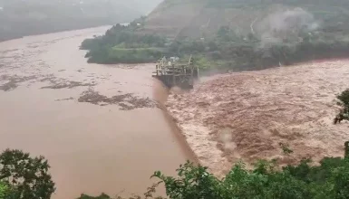 Imagem referente a Chuva intensa provoca queda de barragem e pelo menos 19 pessoas estão desaparecidas no RS