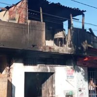 Imagem referente a Desespero: Jovem grita por socorro, mas não resiste a incêndio em Belo Horizonte