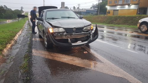 Cinco carros se envolvem em colisão na rodovia BR-277, em Cascavel