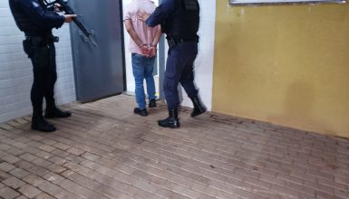 Imagem referente a Machão de cozinha é preso após agredir a companheira no Cancelli