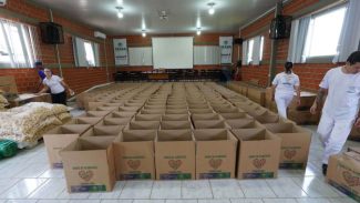 Paraná enviará alimentos, 144 mil copos de água da Sanepar e colchões ao Rio Grande do Sul