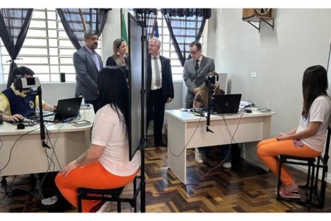 Imagem referente a Polícia Penal e Justiça Eleitoral regularizam títulos de eleitor de custodiados paranaenses