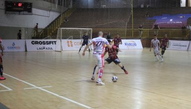 Imagem referente a Campo Mourão massacra Cascavel Futsal com goleada de 8 a 1 no Campeonato Paranaense