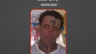Homem com escorpião tatuado na testa é procurado acusado de assassinato