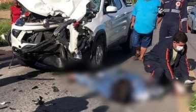 Imagem referente a Contramão fatal: jovem motociclista morre ao bater de frente com caminhonete