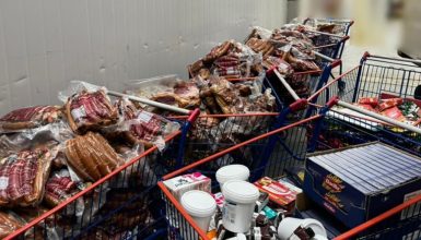Imagem referente a Procon encontra mais de uma tonelada de alimentos impróprios para consumo em supermercados