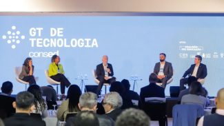 Piana destaca avanços do Paraná em evento que discute tecnologia no ensino público