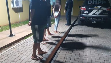 Imagem referente a Em posse de drogas, quatro pessoas são encaminhadas à delegacia de Cascavel