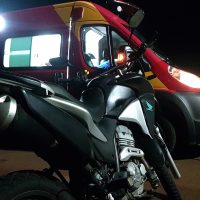 Imagem referente a Casal fica ferido em acidente de moto no Santo Inácio
