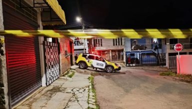 Imagem referente a Duas pessoas morrem baleadas em lanchonete do Paraná