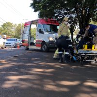 Imagem referente a Motociclista fica ferido após colisão com carro em frente à UPA Tancredo