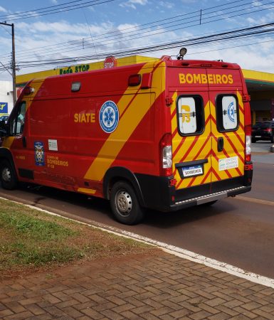 Imagem referente a Motociclista sofre queda na Avenida Brasil e fica ferido