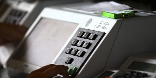 Imagem referente a Testes em urnas eletrônicas reiteram que sistema de votação é seguro