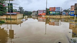 Chuvas em Santa Catarina obrigam 925 pessoas a abandonar casas
