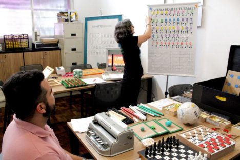 Imagem referente a Biblioteca Pública do Paraná leva ações da Seção Braille para o 3º Festival Inclusão em Cena