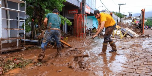 Imagem referente a Trens urbanos reiniciam operação em Porto Alegre