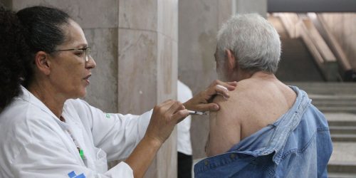 Imagem referente a Rio antecipa vacinação contra a variante XBB da covid-19